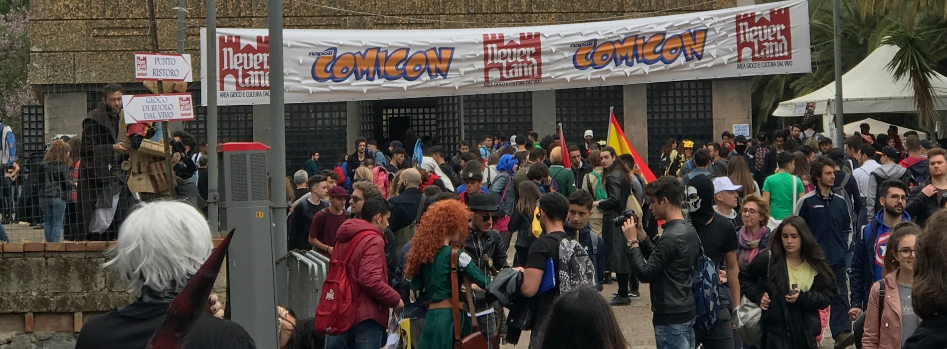 Comicon Napoli, in giro tra i cosplay nella Mostra d’Oltremare