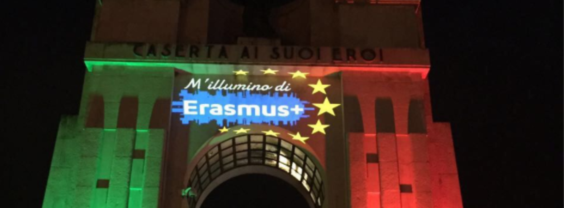 Caserta, sul Monumento brilla il logo dell’Erasmus