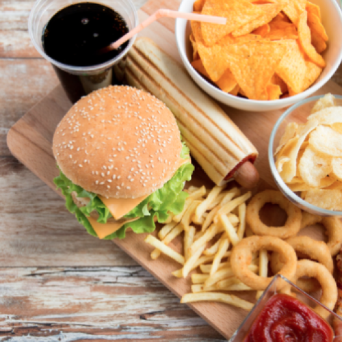Stop junk food! L’allarme viene dall’Università Luigi Vanvitelli