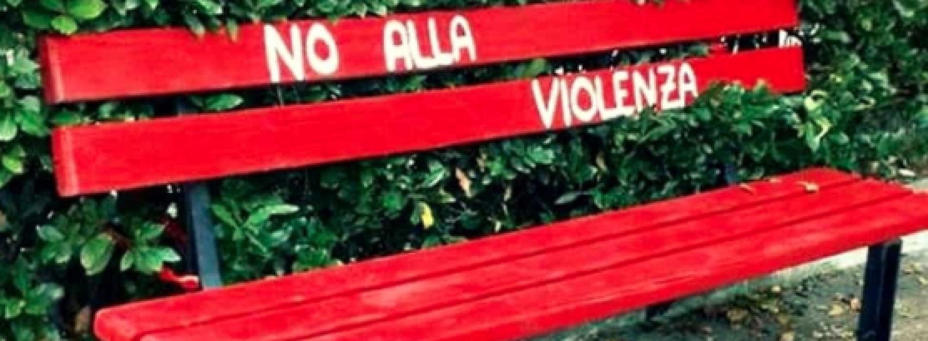 Caserta, panchine rosse per dire no alla violenza sulle donne