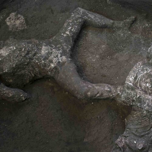 Pompei, realizzati altri calchi di uomini morti durante la fuga