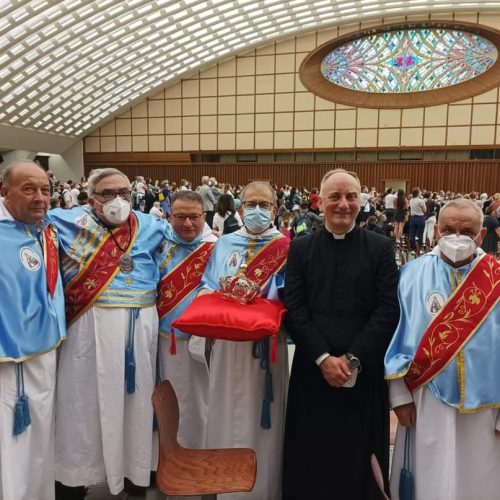 Il vescovo Lagnese a Casolla, pronto a incoronare l’Addolorata