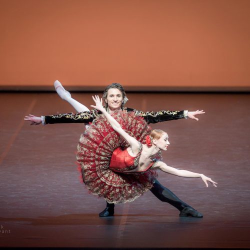 Insieme ballerini ucraini e russi, Ballet for peace al San Carlo