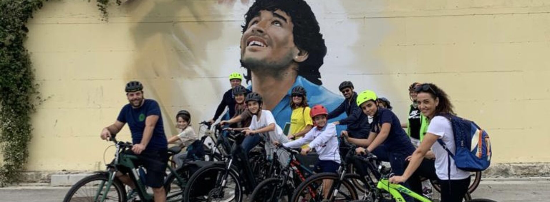 Graffiti tour a Caserta, con Ciccio Bike in giro per la città