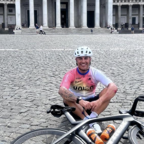 Cannavaro-Ferrara bike tour, al Sunrise pizza di Caserta